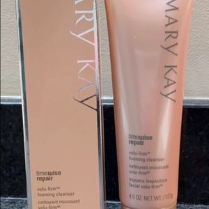 Mary Kay TIMEWISE VoluFirm Foaming Cleanser